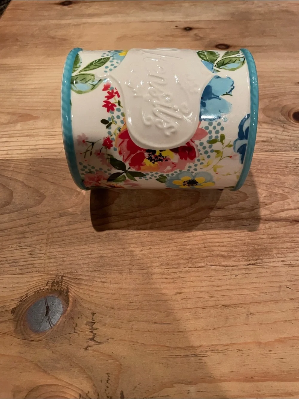 NWT Pioneer Woman “Melody” stoneware floral embossed utensil holder
